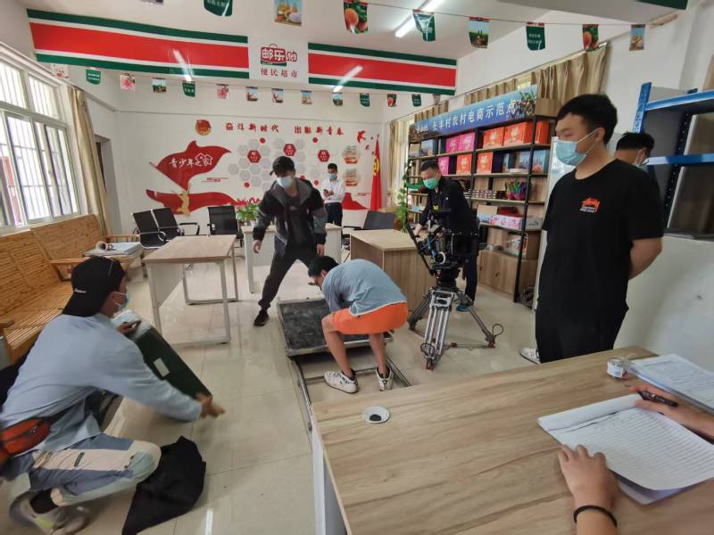 追星女孩心理学分析报告：贵定县广告片拍摄公司揭秘饭圈应援式传播逻辑